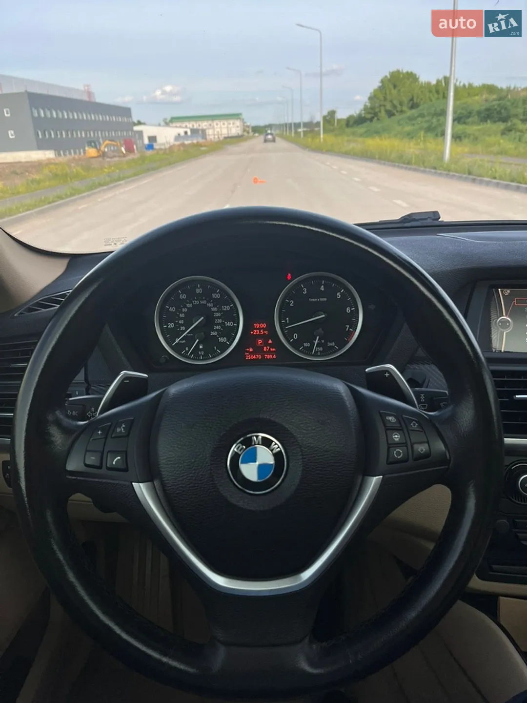 2011 BMW X6 - мініатюра 23