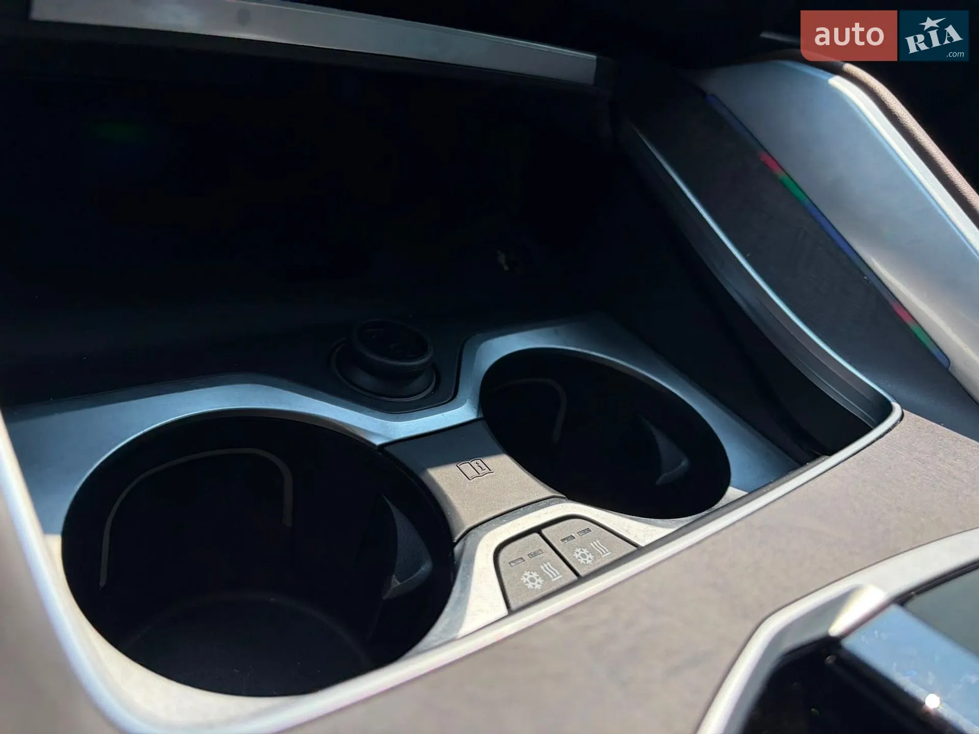 2023 BMW X6 - мініатюра 76