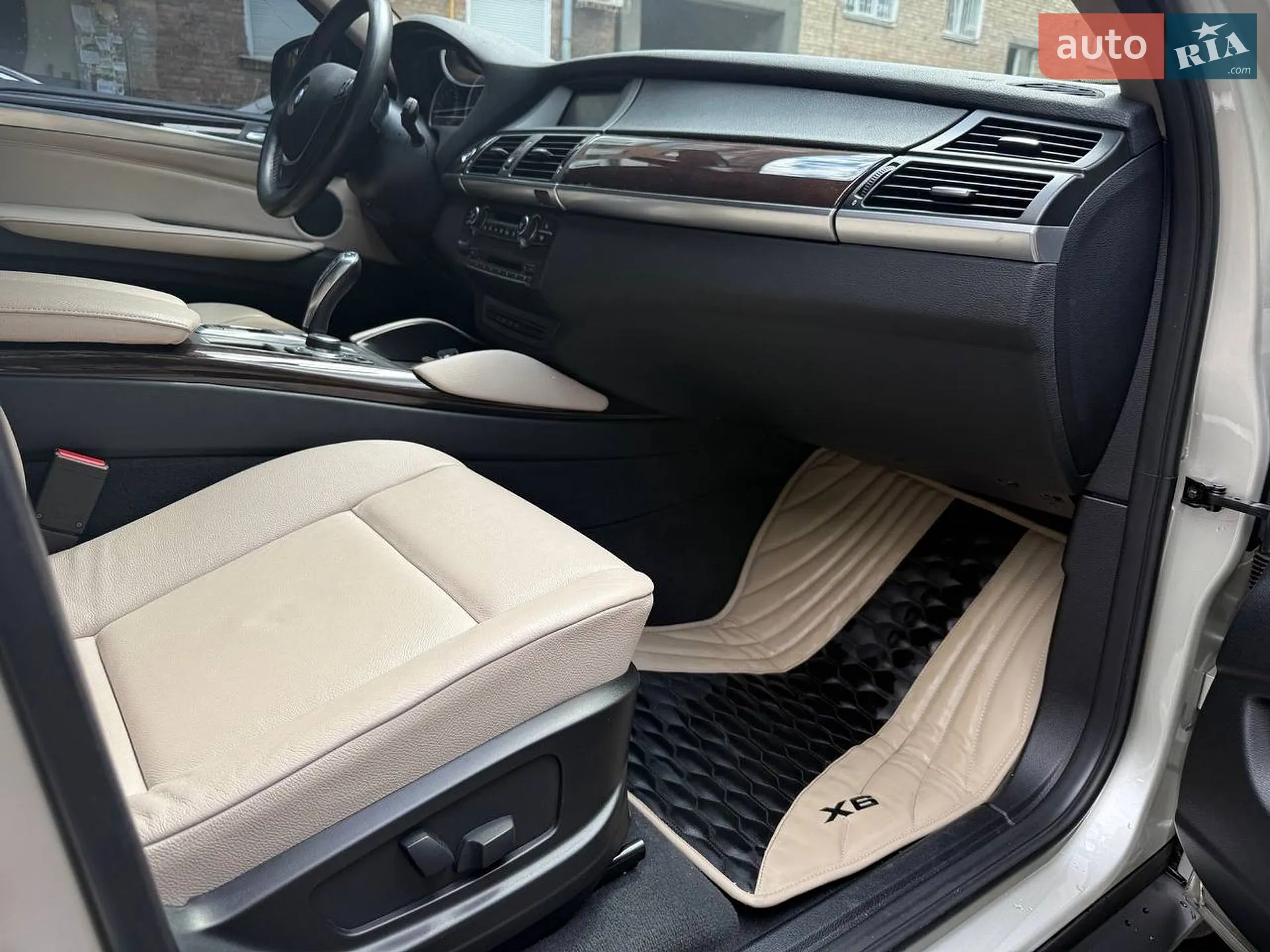 2010 BMW X6 - мініатюра 14