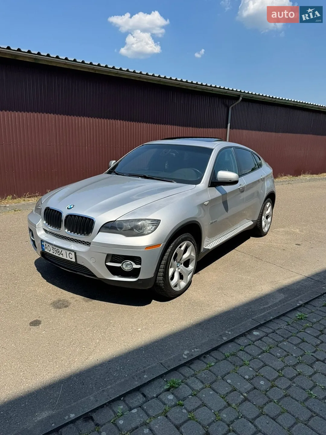 2011 BMW X6 - мініатюра 2