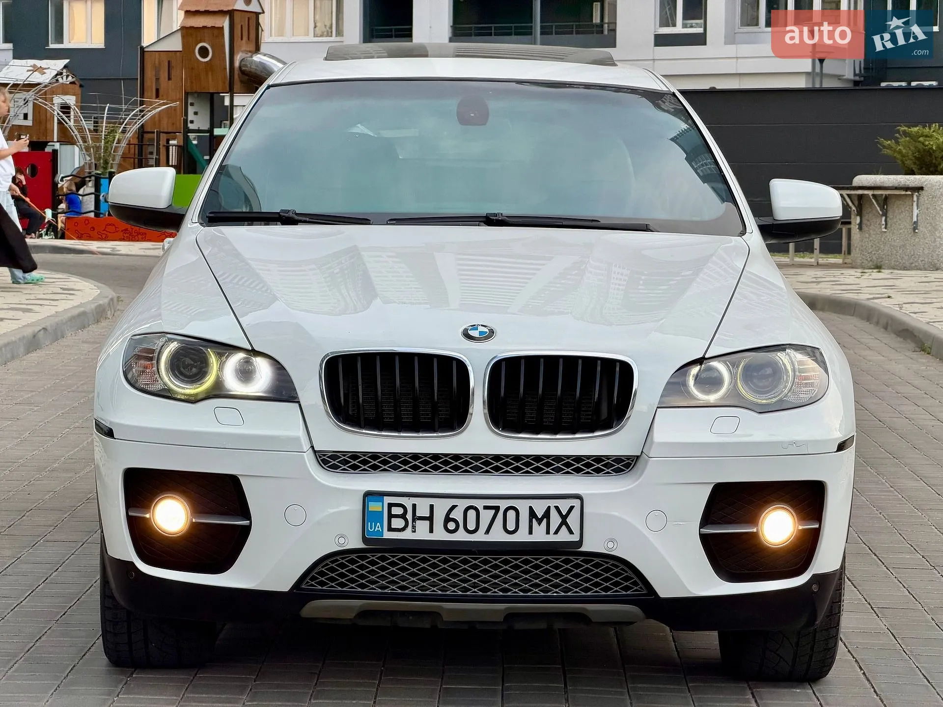 2010 BMW X6 - мініатюра 4