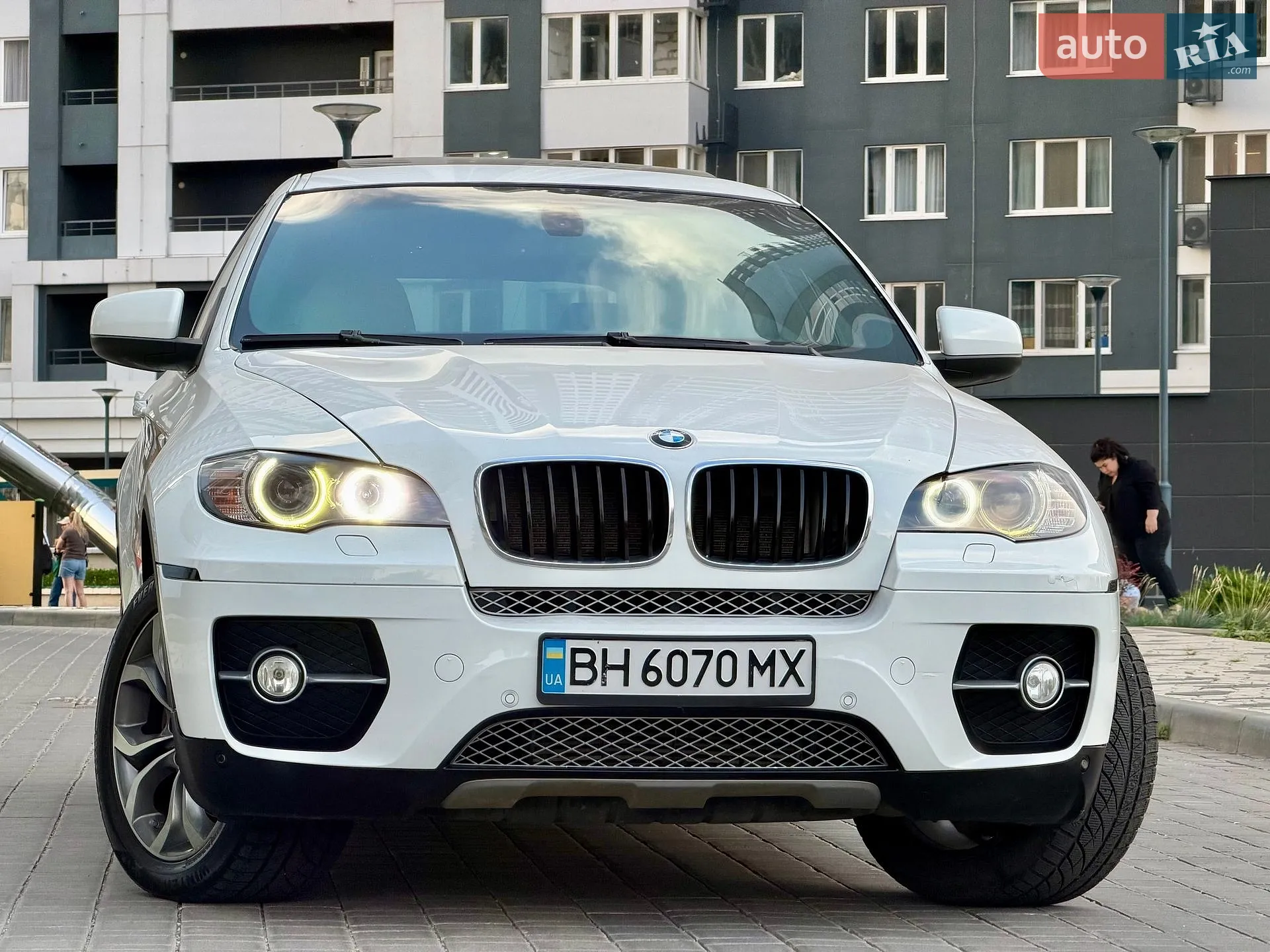 2010 BMW X6 - мініатюра 19