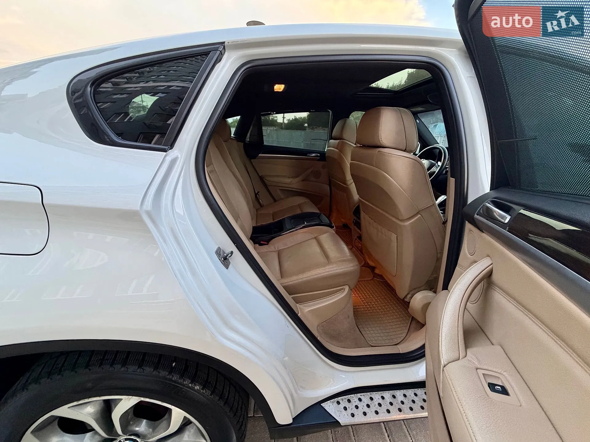 2010 BMW X6 - мініатюра 73
