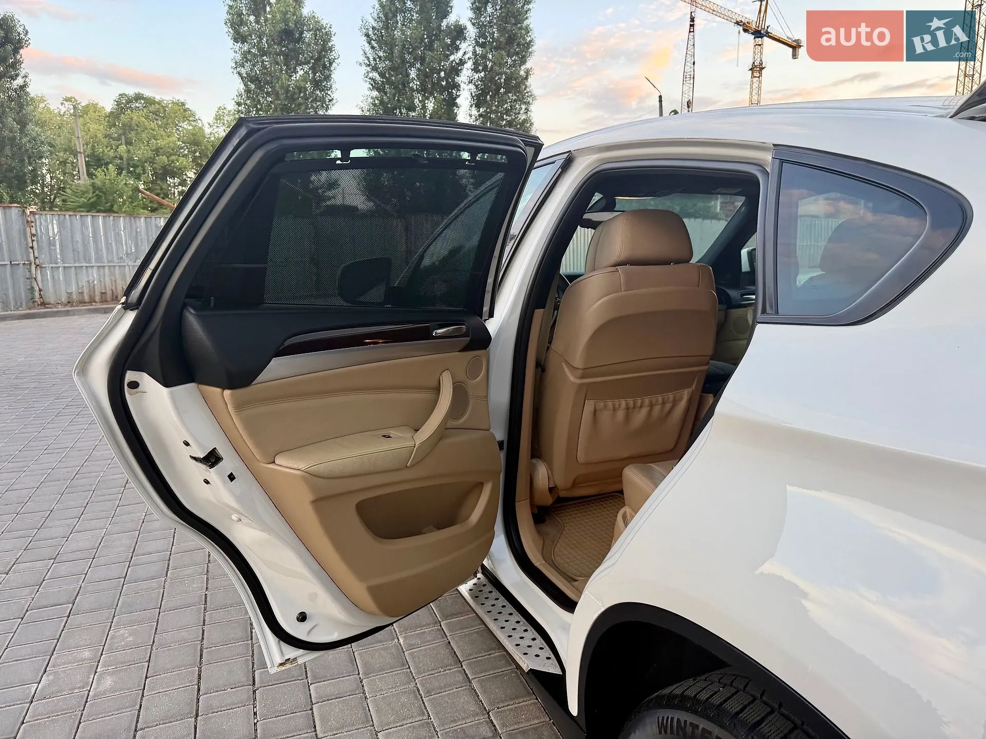 2010 BMW X6 - мініатюра 76