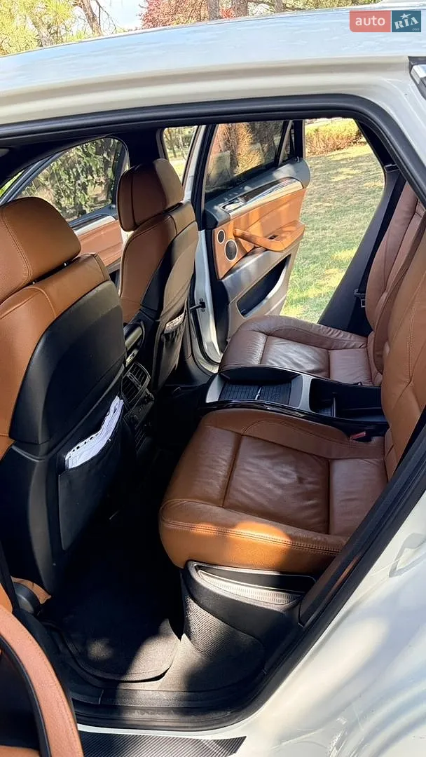 2010 BMW X6 - мініатюра 39