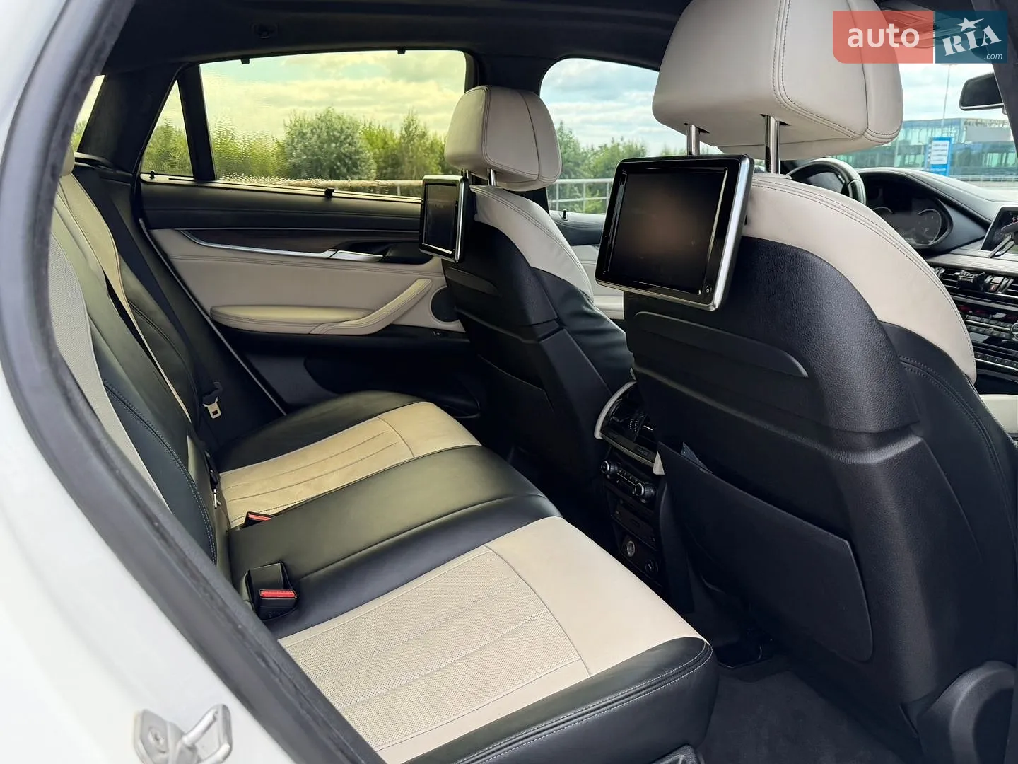 2015 BMW X6 - мініатюра 21