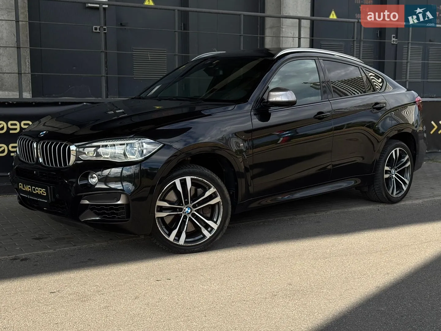 2015 BMW X6 - мініатюра 3