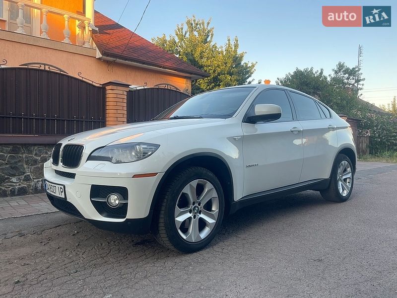 Внедорожник / Кроссовер BMW X6 2011 в Золотоноше