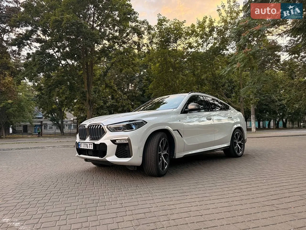 2020 BMW X6 - мініатюра 3