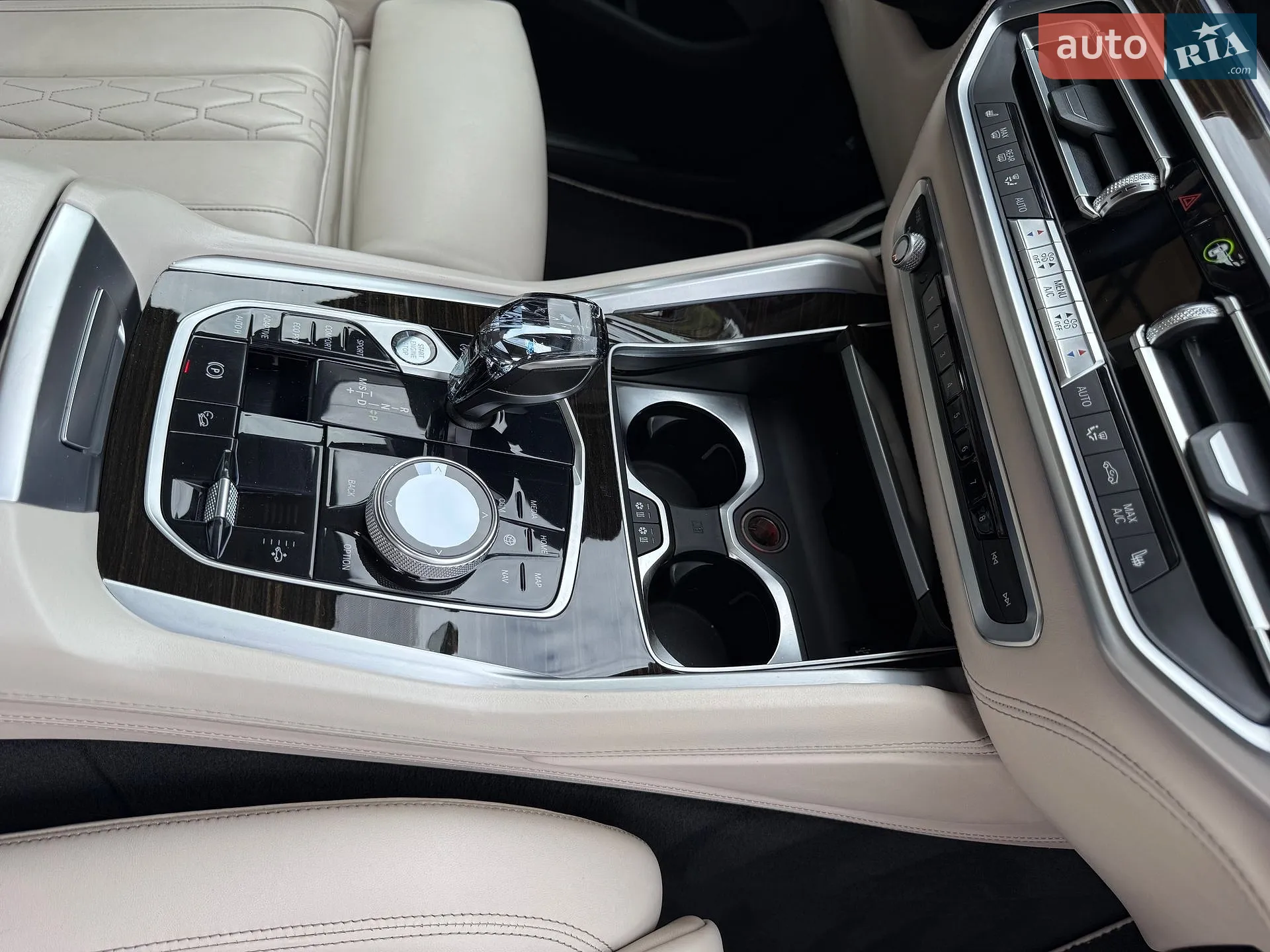 2020 BMW X6 - мініатюра 21