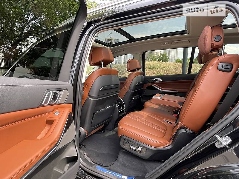 Позашляховик / Кросовер BMW X7 2020 в Києві