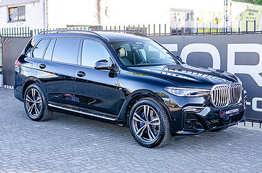 Внедорожник / Кроссовер BMW X7 2020 в 