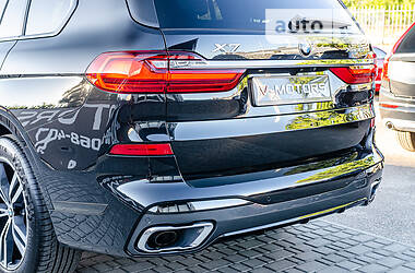 Внедорожник / Кроссовер BMW X7 2020 в 