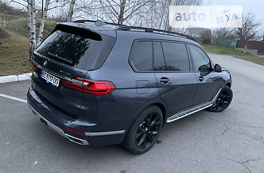 Позашляховик / Кросовер BMW X7 2020 в 