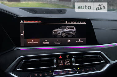 Позашляховик / Кросовер BMW X7 2020 в 