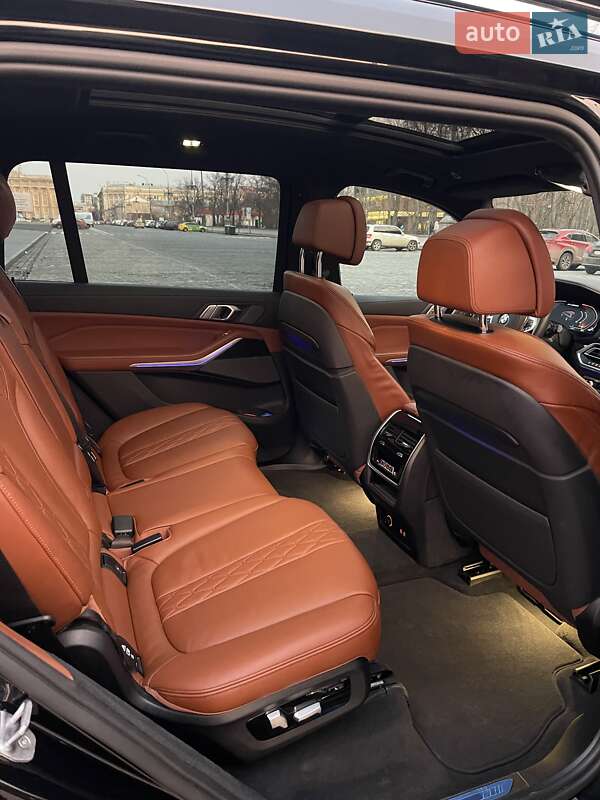 Позашляховик / Кросовер BMW X7 2020 в Харкові фото 9 Позашляховик / Кросовер BMW X7 2020 в Харкові
