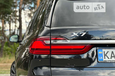 Позашляховик / Кросовер BMW X7 2020 в 