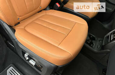 Позашляховик / Кросовер BMW X7 2020 в 