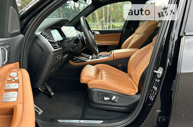 Позашляховик / Кросовер BMW X7 2020 в 