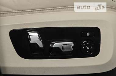 Позашляховик / Кросовер BMW X7 2020 в 