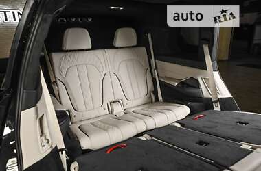 Позашляховик / Кросовер BMW X7 2020 в 