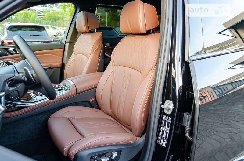 Позашляховик / Кросовер BMW X7 2023 в Києві