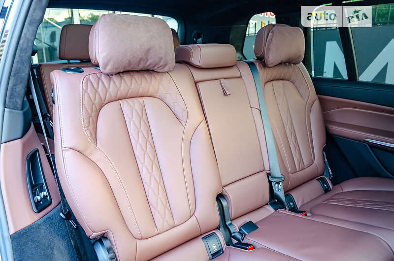 Позашляховик / Кросовер BMW X7 2023 в Києві