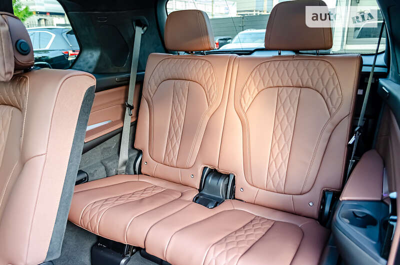 Позашляховик / Кросовер BMW X7 2023 в Києві