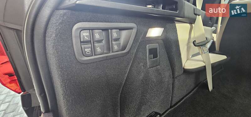 Внедорожник / Кроссовер BMW X7 2020 в Житомире