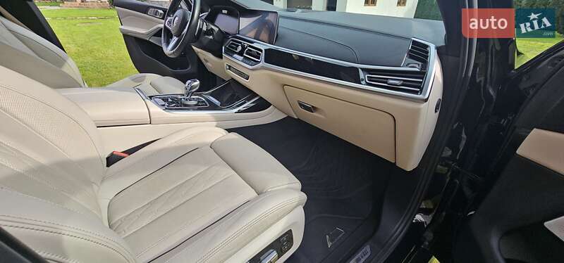 Внедорожник / Кроссовер BMW X7 2020 в Житомире