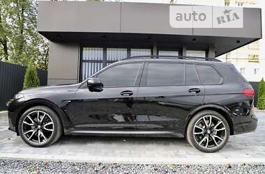 Позашляховик / Кросовер BMW X7 2022 в 