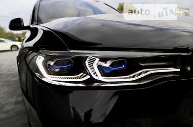Позашляховик / Кросовер BMW X7 2022 в 