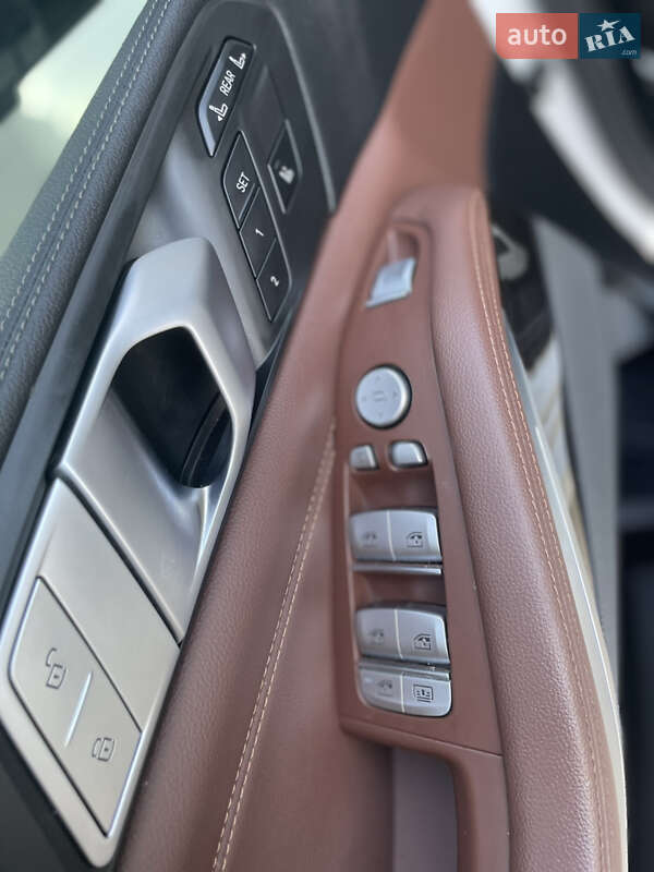 Внедорожник / Кроссовер BMW X7 2019 в Новомосковске