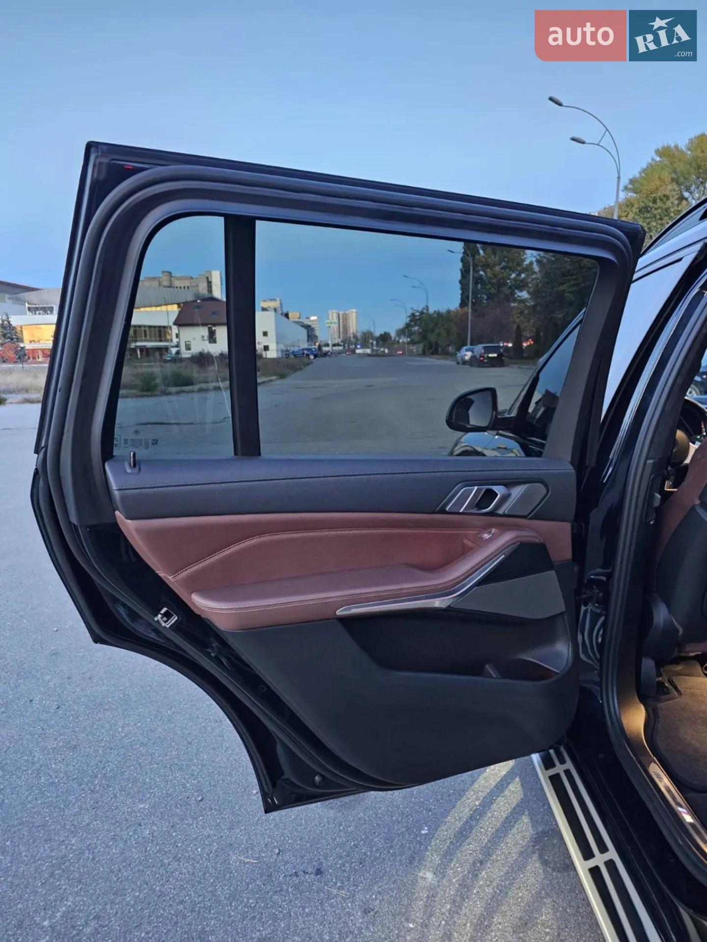 2020 BMW X7 - мініатюра 16