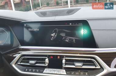 Позашляховик / Кросовер BMW X7 2021 в 