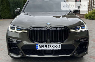 Позашляховик / Кросовер BMW X7 2022 в 