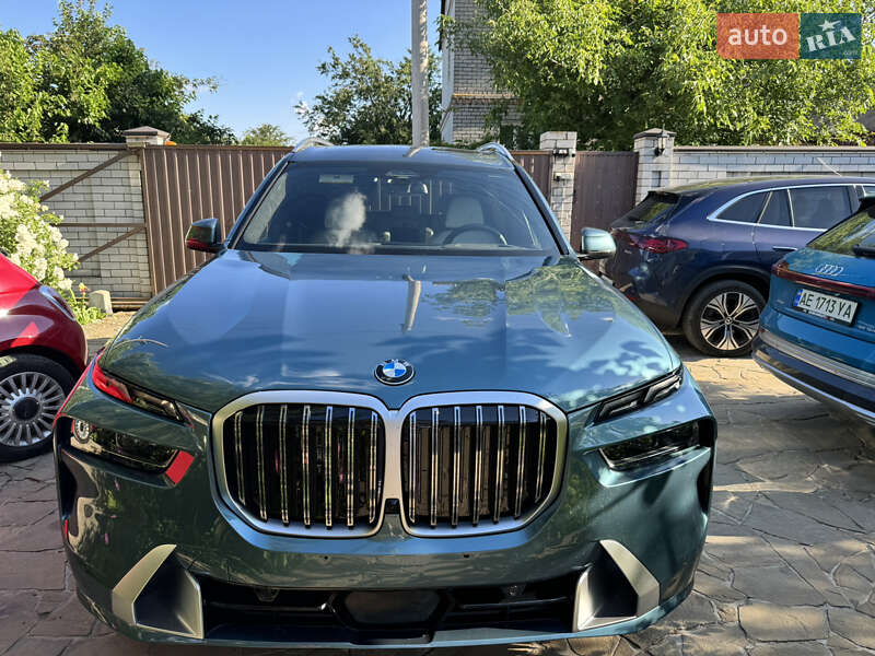 Позашляховик / Кросовер BMW X7 2023 в Дніпрі фото 10 Позашляховик / Кросовер BMW X7 2023 в Дніпрі