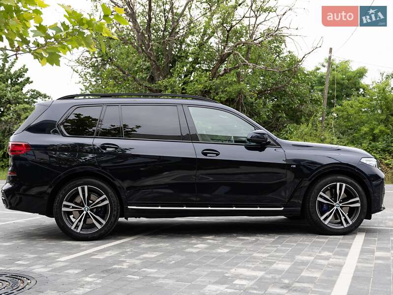 Внедорожник / Кроссовер BMW X7 2021 в Ужгороде