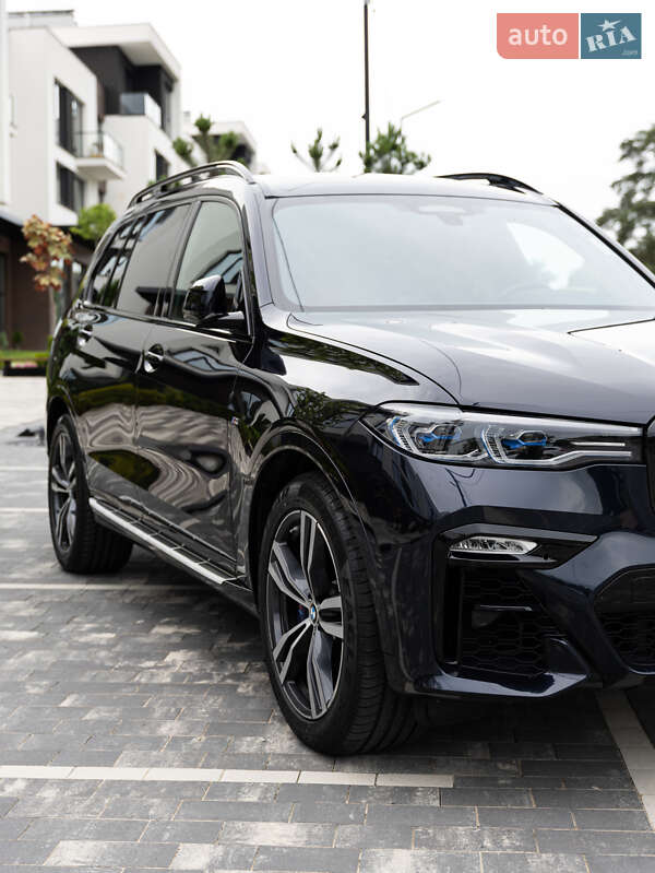 Внедорожник / Кроссовер BMW X7 2021 в Ужгороде