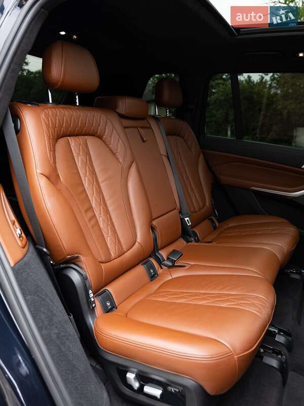 Внедорожник / Кроссовер BMW X7 2021 в Ужгороде