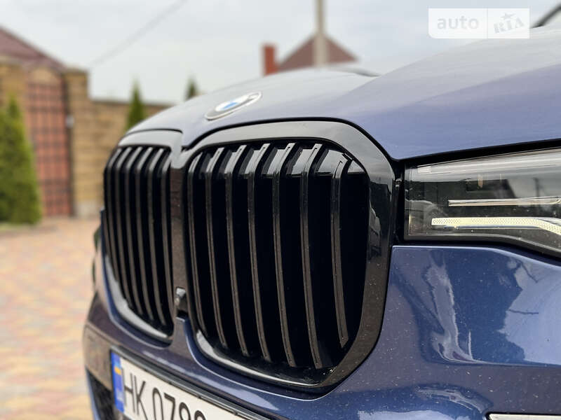 Внедорожник / Кроссовер BMW X7 2021 в Ровно