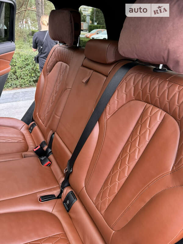 Позашляховик / Кросовер BMW X7 2022 в Дніпрі