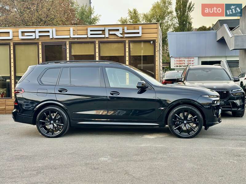 Внедорожник / Кроссовер BMW X7 2024 в Киеве