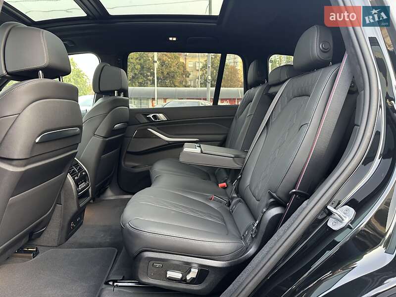 Внедорожник / Кроссовер BMW X7 2024 в Киеве