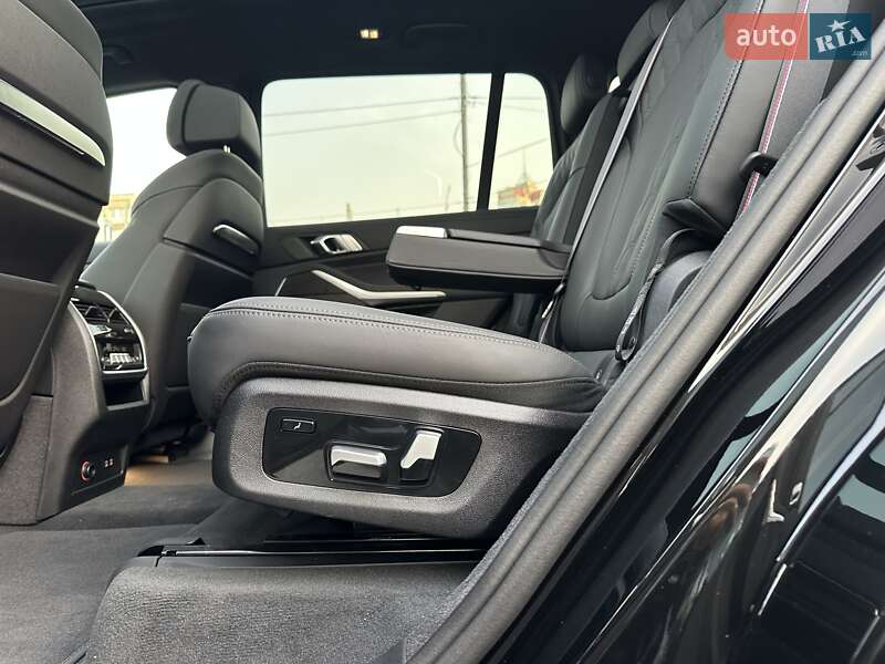 Внедорожник / Кроссовер BMW X7 2024 в Киеве