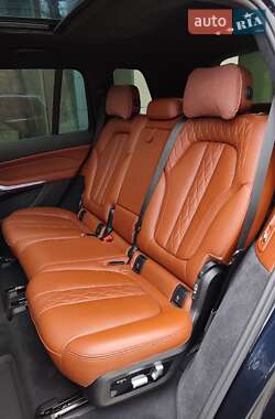 Позашляховик / Кросовер BMW X7 2019 в 