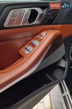 Позашляховик / Кросовер BMW X7 2019 в 