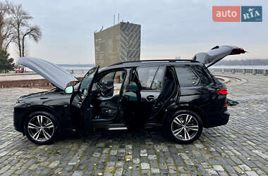 Внедорожник / Кроссовер BMW X7 2024 в Киеве