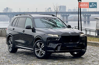 Внедорожник / Кроссовер BMW X7 2024 в Киеве