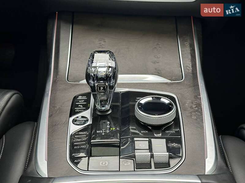 Внедорожник / Кроссовер BMW X7 2020 в Киеве